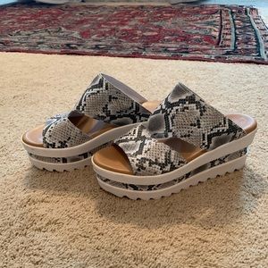 Piampiani Snakeskin wedges